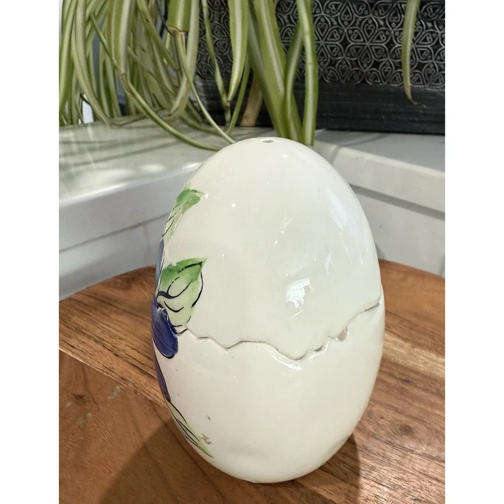 Vintage Lego Hand Painted Floral Ceramic Cracked Egg Salt‎ Pepper Shaker Set